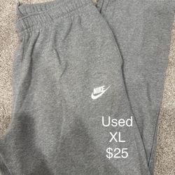 Nike Sweatpants
