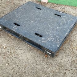 plastic pallet  free