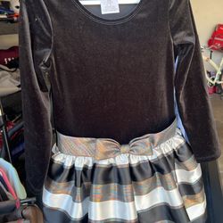 Girls Size 5 Dress.