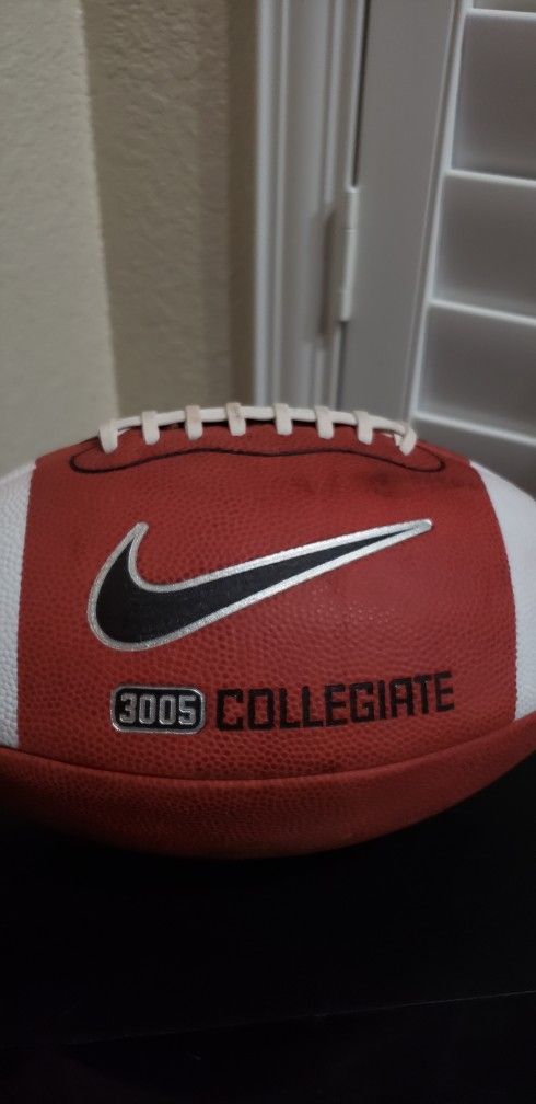 Nike 3005 Collegiate Cal Bears Official Team Issued Game Used Football Authentic Horween USA Leather
