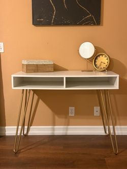 White Wooden Desk