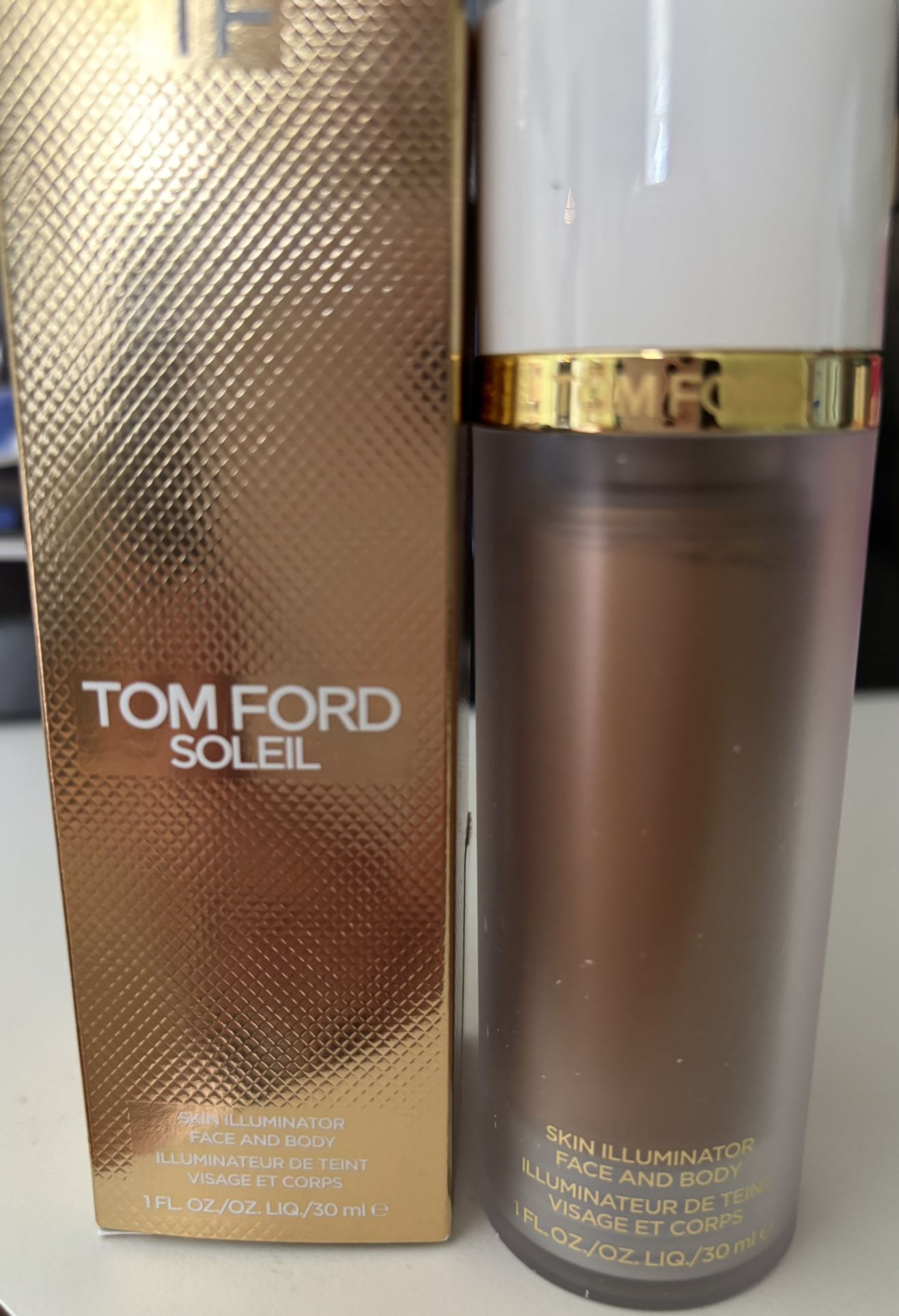 TOM FORD Skin Illuminator Face & Body Highlighter Bronze Glow 03 1oz