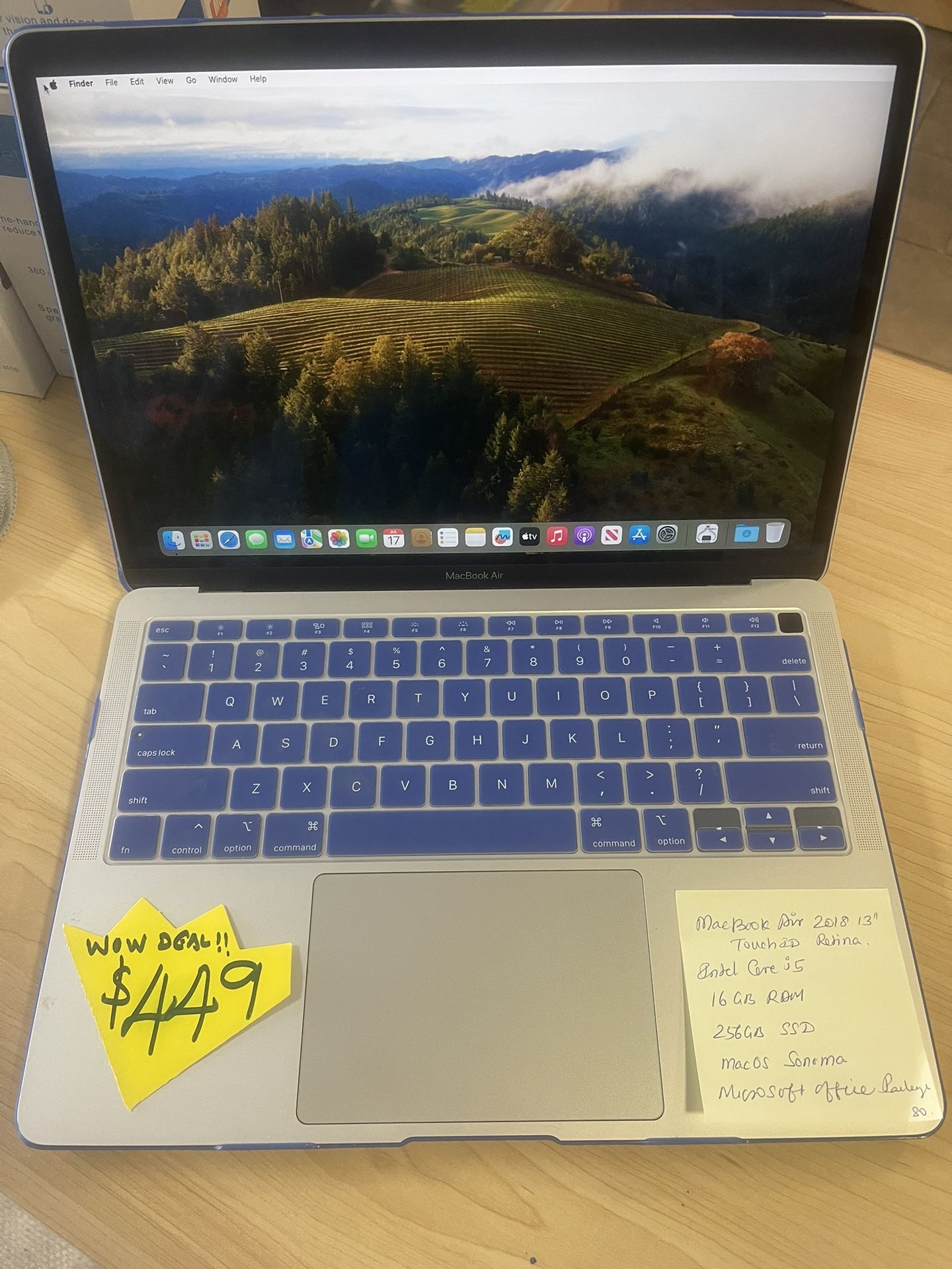 MacBook Air 2018 Retina sonoma office