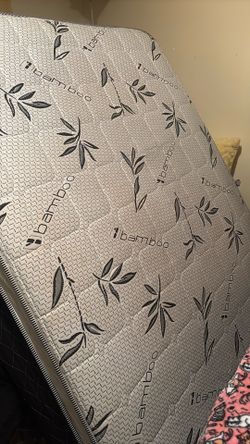 QUEEN MATTRESS