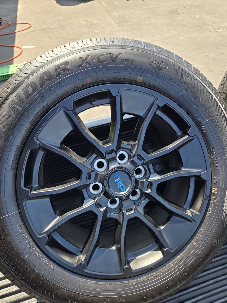 Toyota tundra sequoia, land cruiser, wheels https://offerup.co/faYXKzQFnY?$deeplink_path=/redirect/
