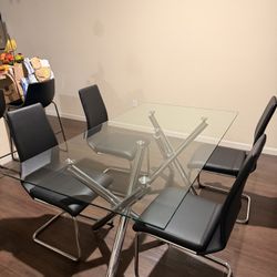 Dining Table with 4 Chairs from CITY Furniture