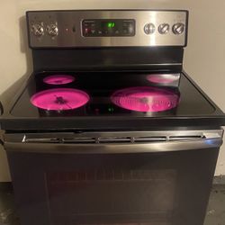 GE Electric Range 30”