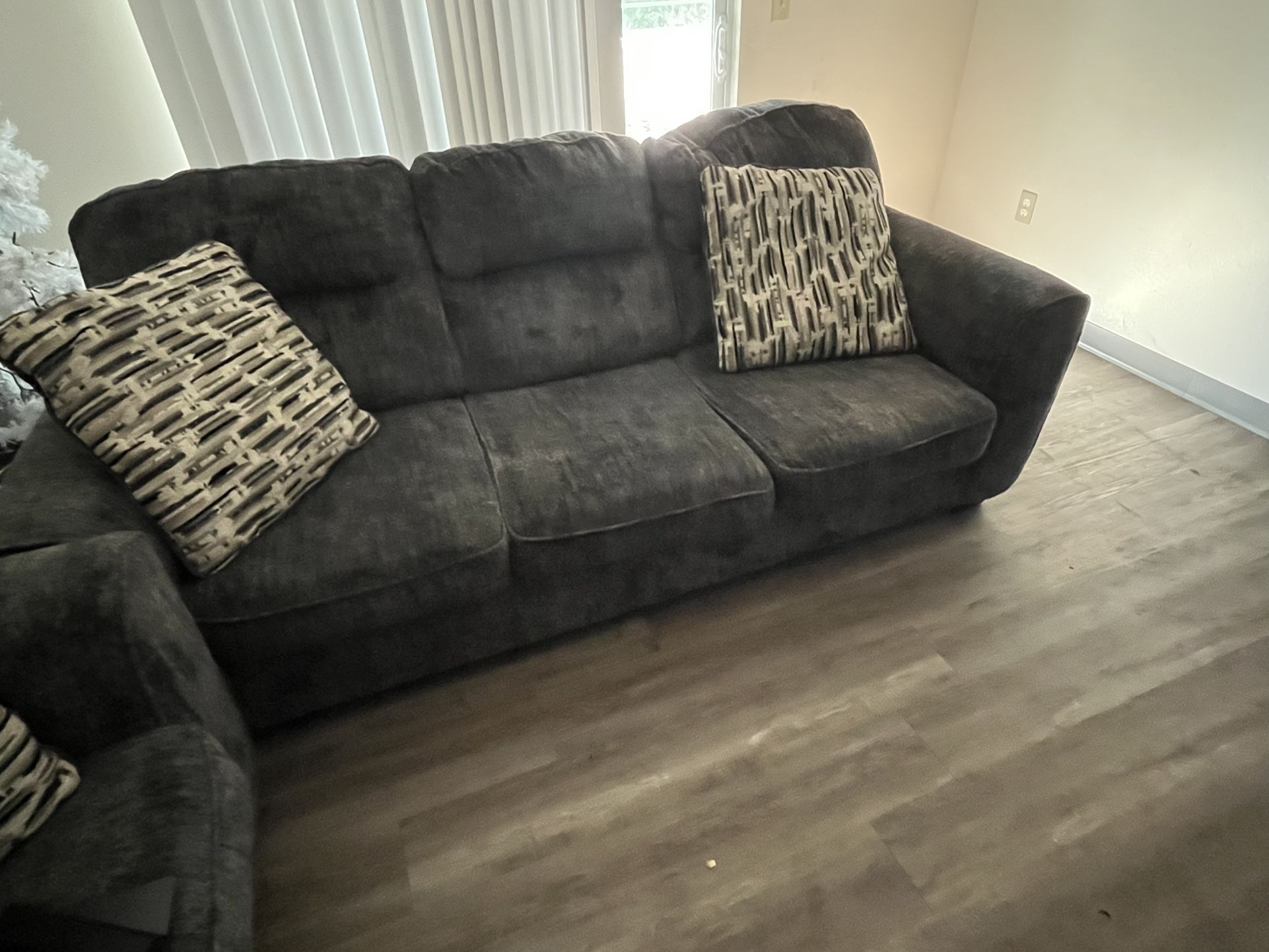 Sofa/loveseat