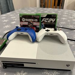 Xbox one s two controllers games