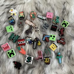 Mine Craft - Dijes para zapatos de juegos, juego de 34 piezas con armas y personajes, diseño decorativo de píxeles, Cloruro de polivinilo