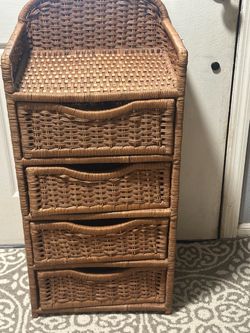 Wicker shelf
