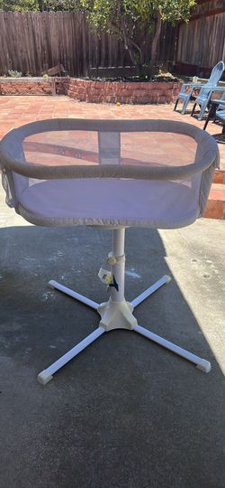 Halo Bassinet swivel sleeper