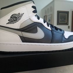 Jordan 1 Mids White Shadow
