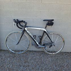 ORBEA FULL CARBON ROAD BIKE 56 CM 700 C WHEELS