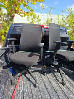 I ha e 4 offices chair in good condition