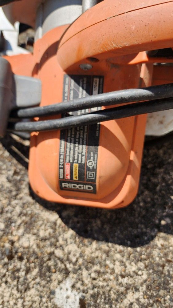 RIDGID R3200 Circular Saw 
