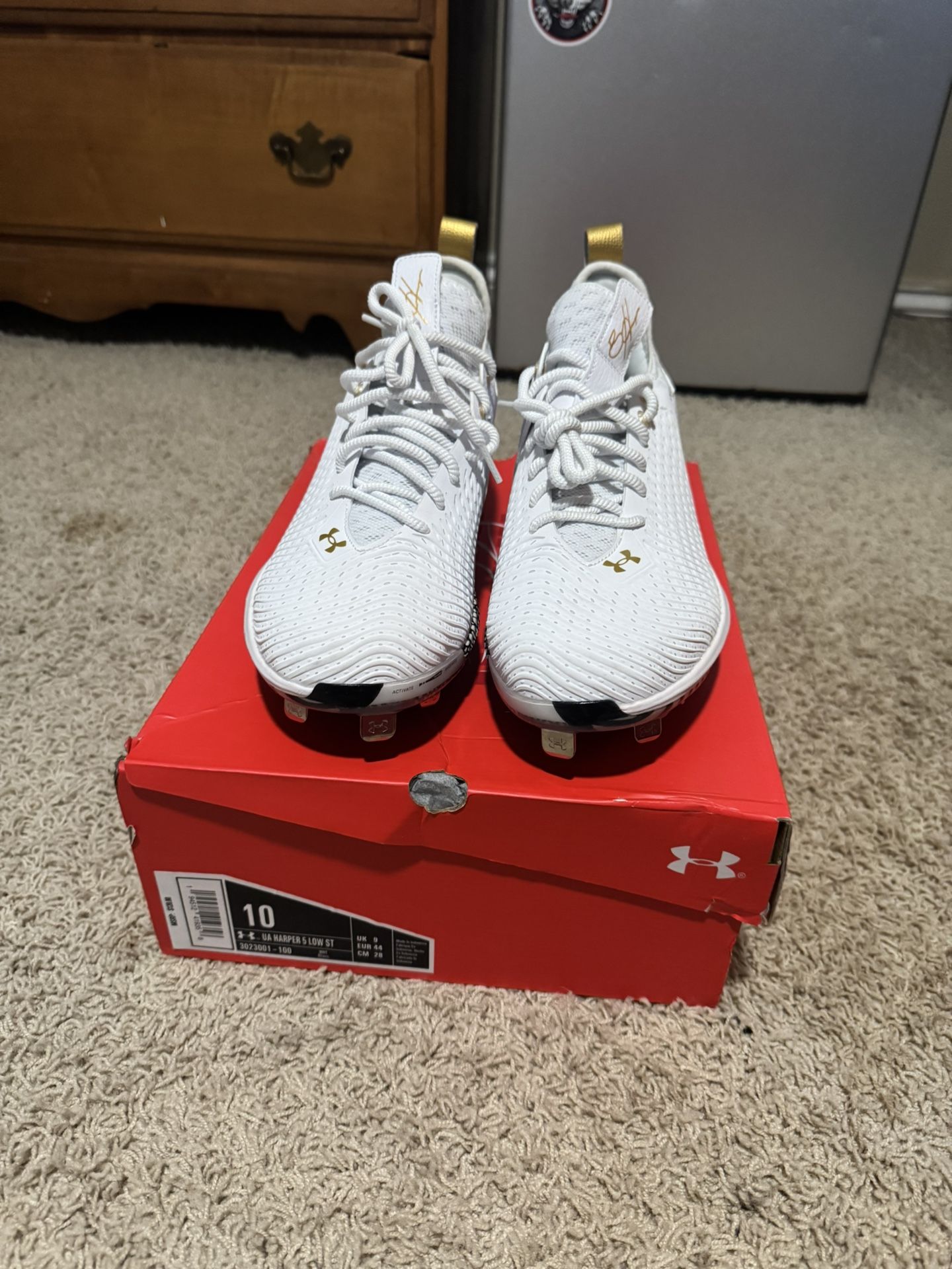 Bryce Harper Baseball Cleats (SIZE 10)