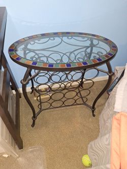glass and iron 16 bottle vine stand