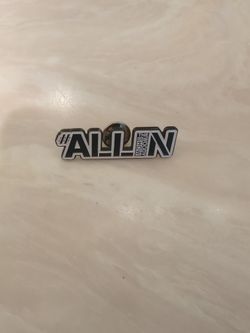 Woody Show Pin