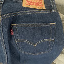 Like New Men’s Original 501’s Dark Wash Jeans Button Fly