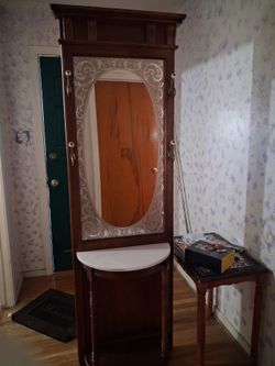 Mahogany Hall Tree coat rack with mirror