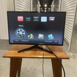 ONN 100002487 24 inch LED Backlight Monitor is a sleek and energy-efficient display in excellent condition and comes with an HDMI cable