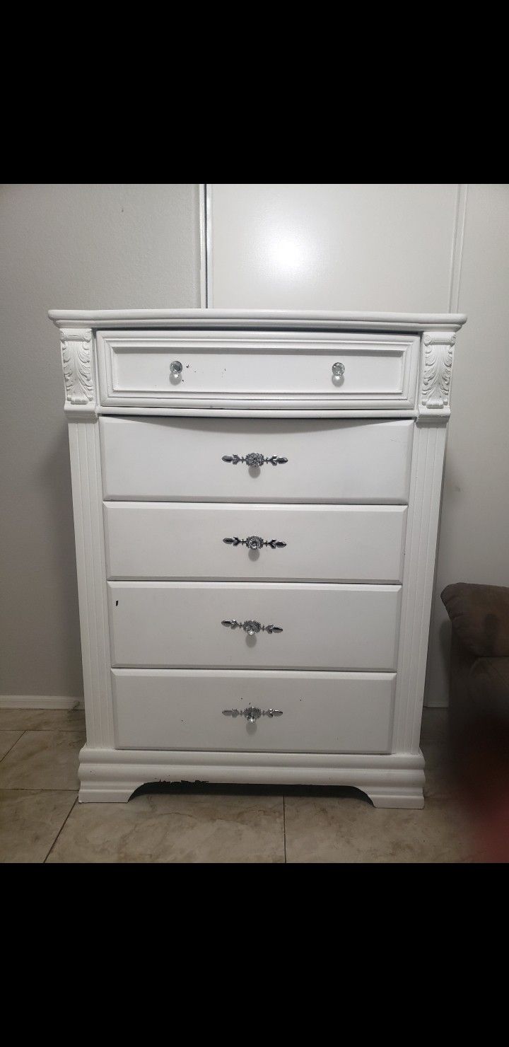 Dresser & Nightstand