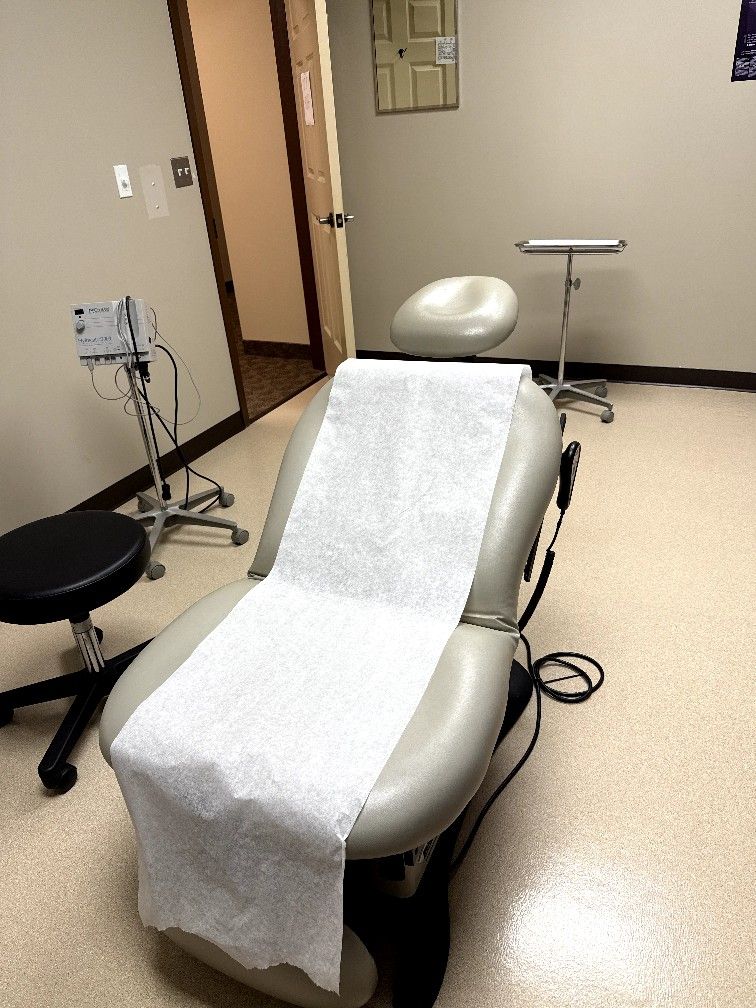 Midmark 75L Exam Chair