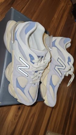 7 men | 8.5 womens New balance 9060 ( like new ) replacement box