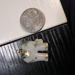 14k Jade elephant pendant