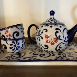 China Teapot And Two Cups