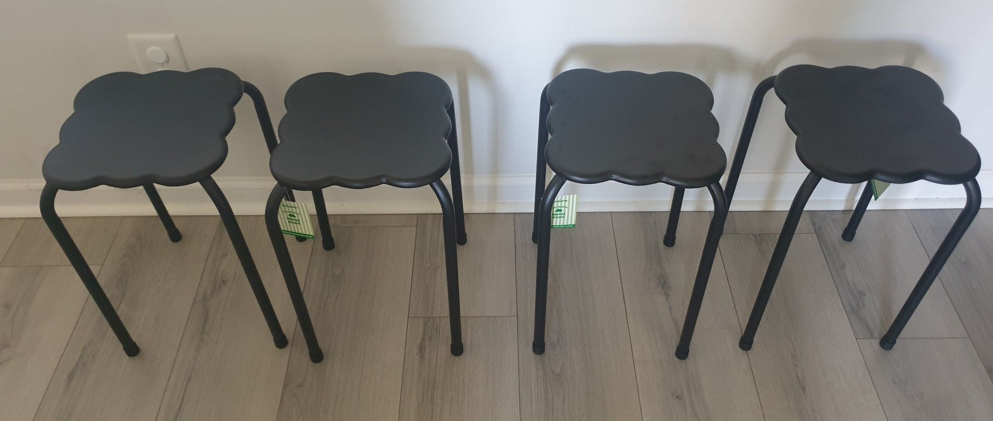 Pickup From LebanonTN 37087...New Stackable Set Of 4 Metal Stools Indoor And Outdoor..excellent Condition..pet N Smoke Free Hom