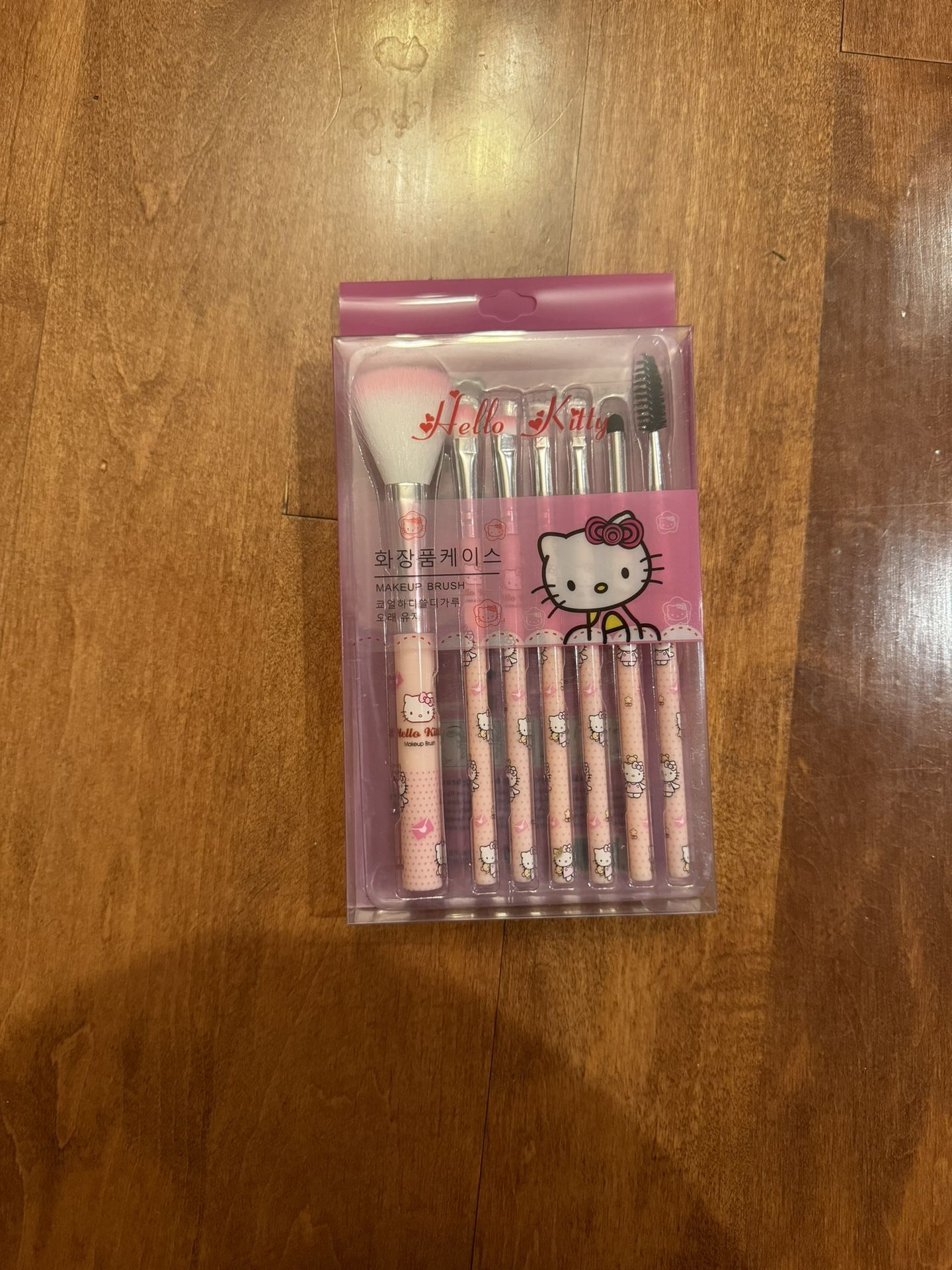 New Hello Kitty Make Up Brush Set Shipping Available 