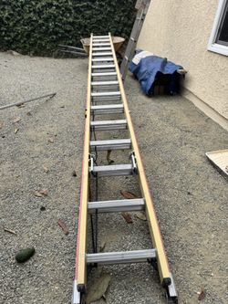 32’ Werner Glide safe extention ladder