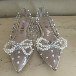 Gianni Bini Braxten Two Clear Pearl Size 7.5 M