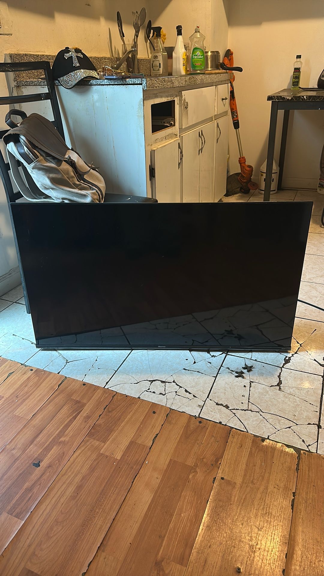 43" Hisense Class QD6 Series QLED 4K HDMI