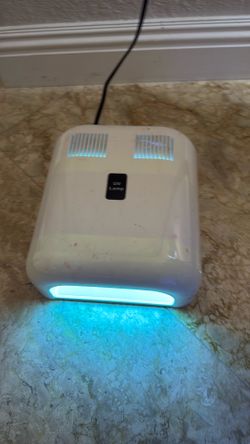 UV Nail lamp for curing nails