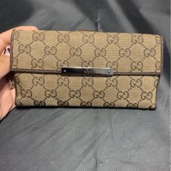 Gucci Wallet GG Canvas Continental Wallet