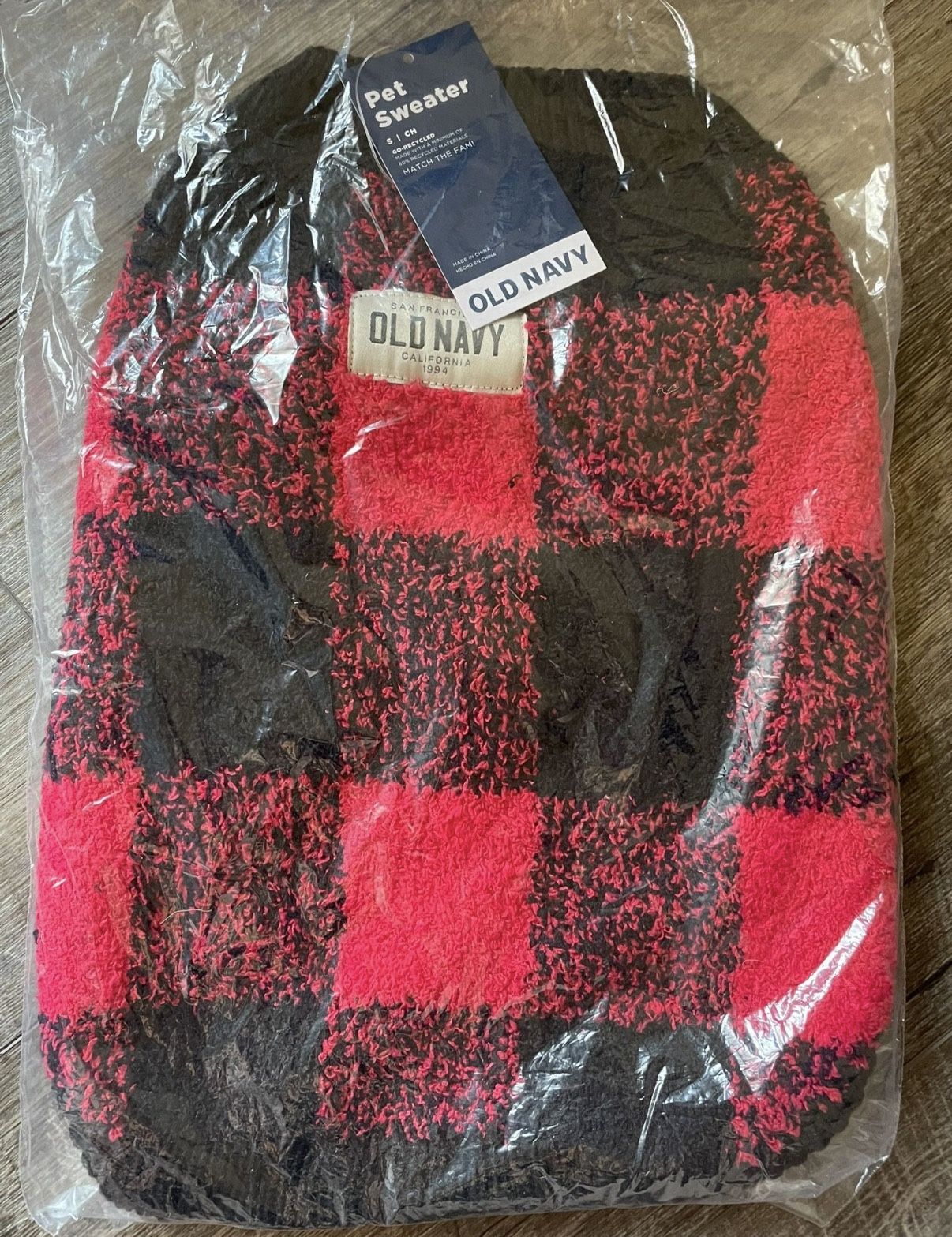 New Christmas Old Navy Red Black Buffalo Check Pet Sweater Small