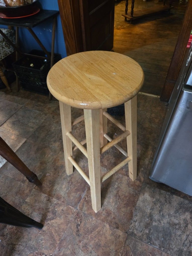 2 Stools