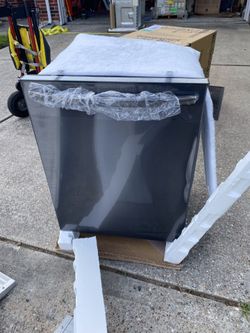 New Dented, Frigidaire Gallery 24-in Top Control Built-in Dishwasher ( Fingerprint Resistant Black S.S. ) , OrbitClean , 52-Decibel $450.00 O.B.O.