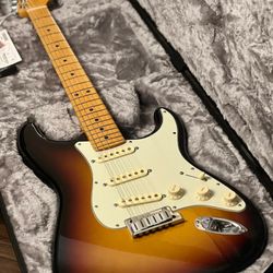 Fender American Ultra Stratocaster in Ultraburst with Maple Fingerboard