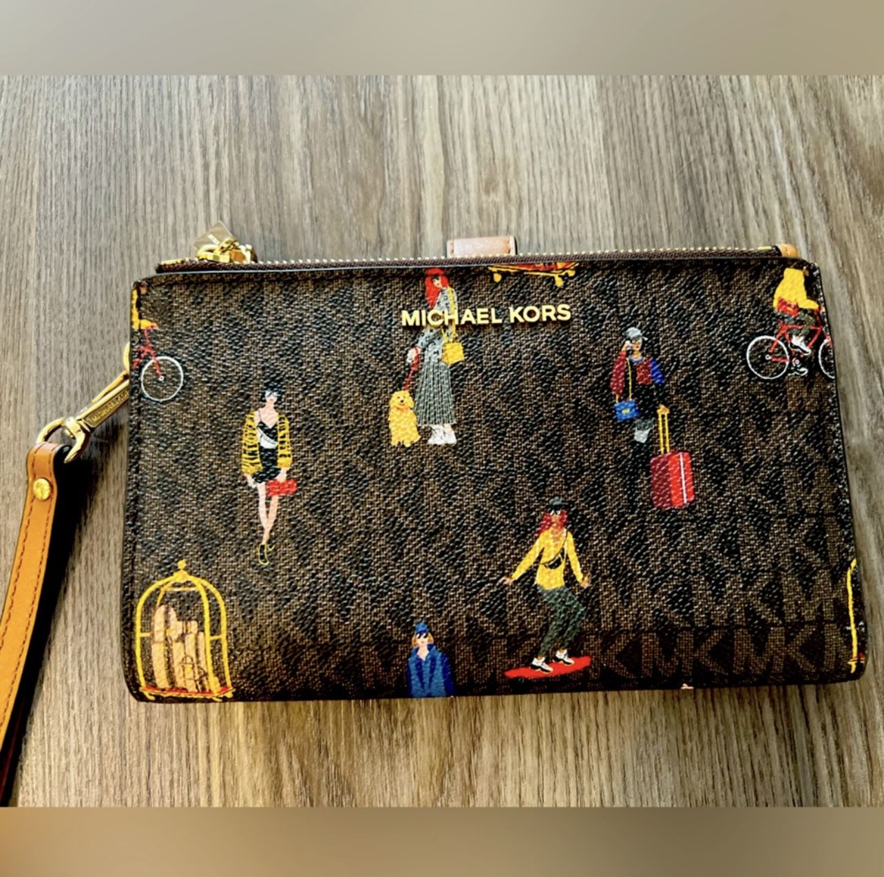 Authentic limited edition Micheal Kors Purse /Wallet/Wristlet