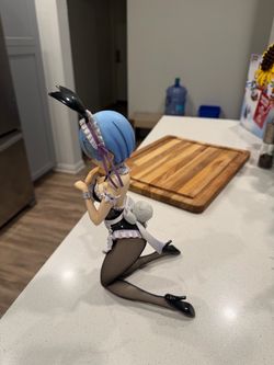 REM statue