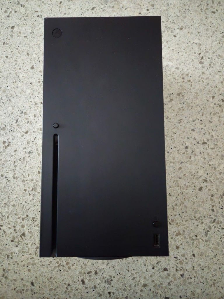 Xbox Series X With Controller 