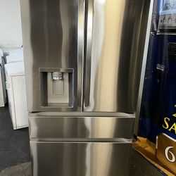 NEW OPEN BOX LG FOUR DOOR STAINLESS STEEL REFRIGERATOR 