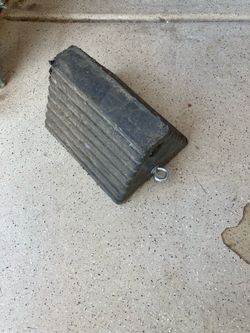 Rubber wheel chock -black