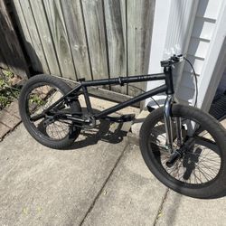 kink launch bmx (no handle bars or seat) 