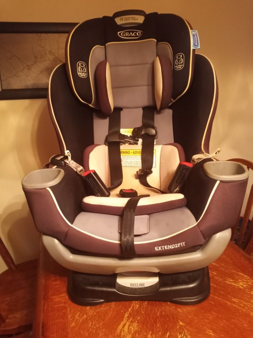 Graco Extend 2 Fit 3 in 1 Convertible Car Seat and Extra Base for 2nd Car