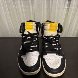 Jordan 1 Volt Gold